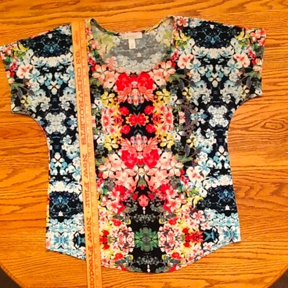 Dress Barn Tops - Dress Barn Colorful Floral Short Sleeve Shirt Size S